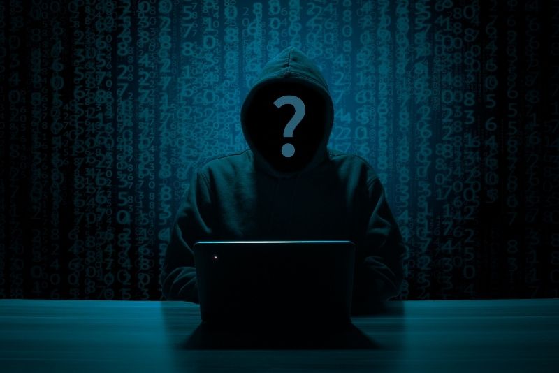 rusky-hacker-ukradol-osobne-udaje-milionom-ludom-a-nasledne-ich-predaval